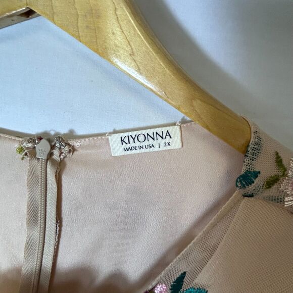 Kiyonna NWOT Women's Beige Floral Embroidered Mesh Elbow Sleeve Midi Dress Sz 2X - Picture 6 of 14